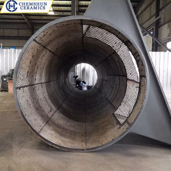 Plaques en céramique 92 Al2O3 à support en caoutchouc et acier pour goulotte avec une excellente résistance à l'usure et aux chocs